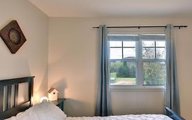 InstantSuites Mont Tremblant Cozy Unit with Golf Course Mt View